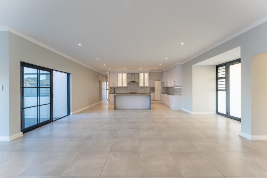 3 Bedroom Property for Sale in Wavecrest Eastern Cape